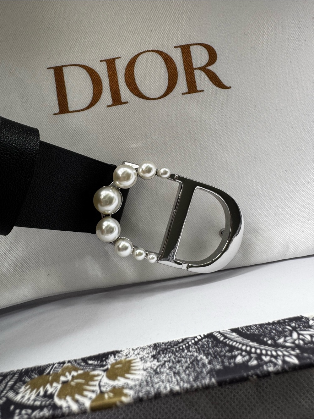 Women CD Pearl-Embellished-Silver Black Leather Belt with box Dior - Picture 1 of 11